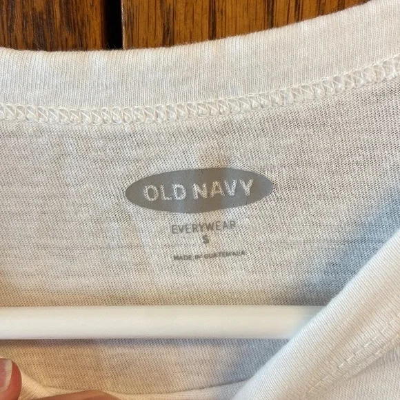 Old Navy Small White T Shirt - Picture 3 of 4